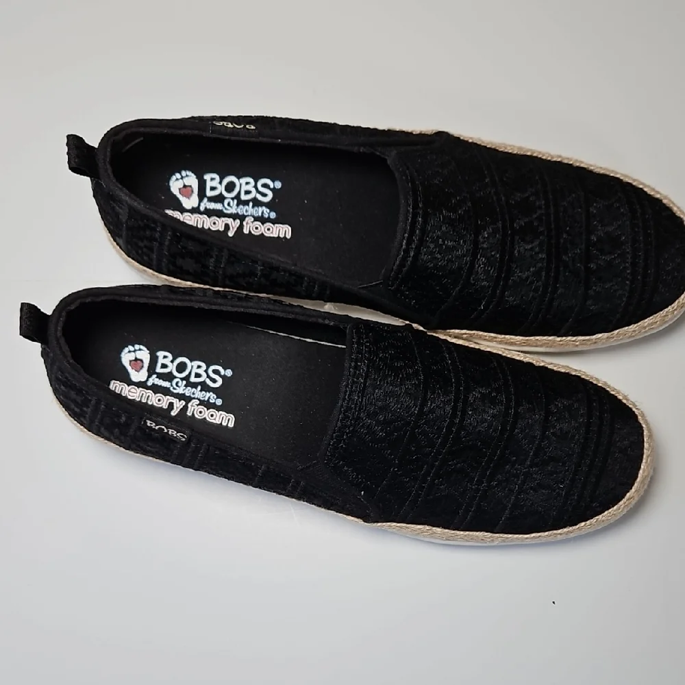 Bobs Skechers Espadrille Black Embroidered Fabric Memory Foam Comfort Casual SZ9
